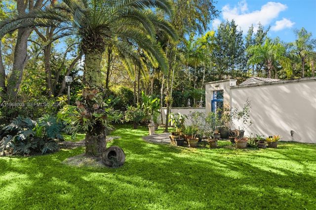 11220 SW 67th Ave, Pinecrest, FL 33156