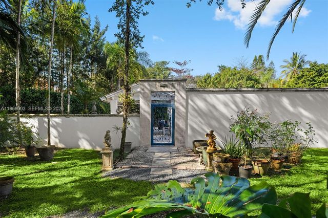 11220 SW 67th Ave, Pinecrest, FL 33156