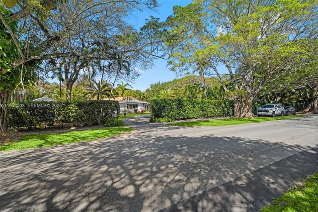 11220 SW 67th Ave, Pinecrest, FL 33156