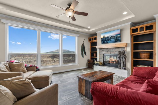14007 SW Peninsula Drive, Terrebonne, OR 97760