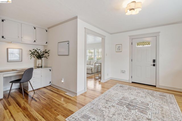 328 W Walnut St, Stockton, CA 95204