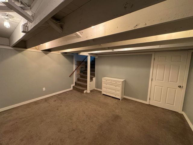 328 W Walnut St, Stockton, CA 95204