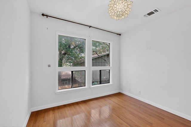 3711 Meredith ST, Austin, TX 78703
