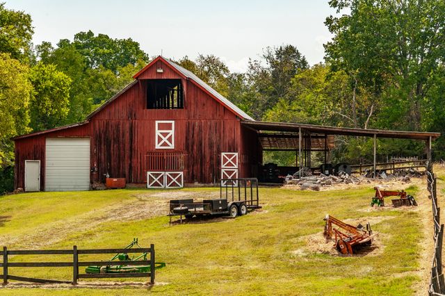 755 Long Hollow Pike, Goodlettsville, TN 37072