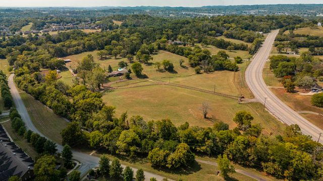 755 Long Hollow Pike, Goodlettsville, TN 37072