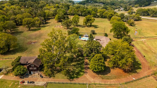 755 Long Hollow Pike, Goodlettsville, TN 37072