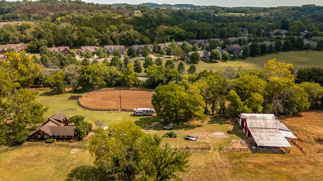 755 Long Hollow Pike, Goodlettsville, TN 37072