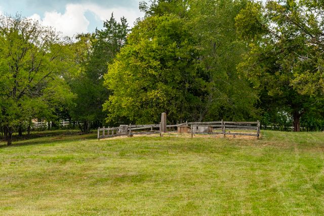 755 Long Hollow Pike, Goodlettsville, TN 37072
