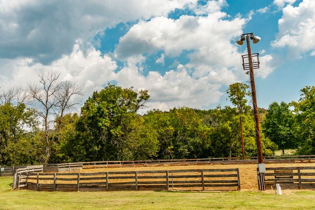 755 Long Hollow Pike, Goodlettsville, TN 37072