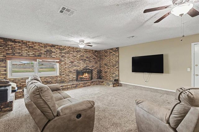 1033 SW 99th Place, Oklahoma City, OK 73139