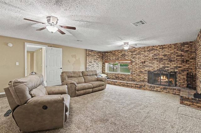 1033 SW 99th Place, Oklahoma City, OK 73139