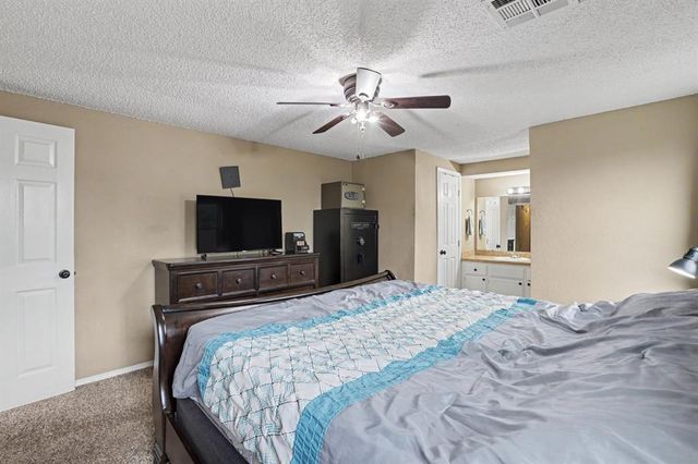 1033 SW 99th Place, Oklahoma City, OK 73139