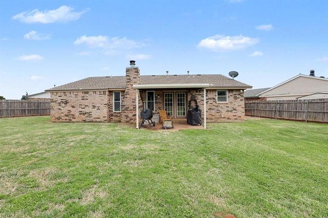 1033 SW 99th Place, Oklahoma City, OK 73139