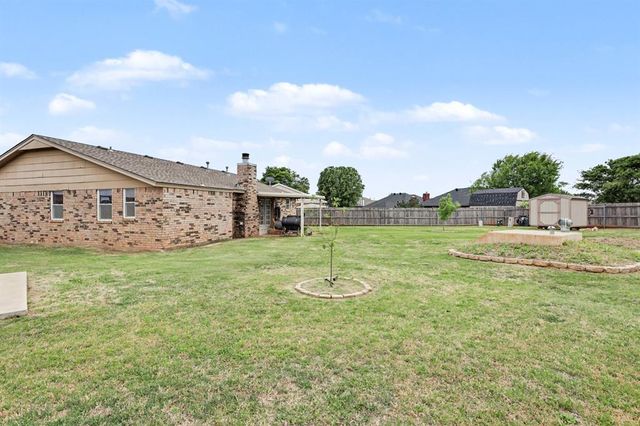 1033 SW 99th Place, Oklahoma City, OK 73139