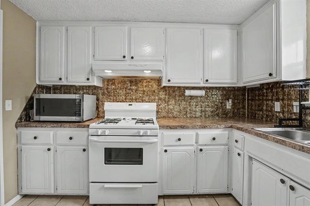 1033 SW 99th Place, Oklahoma City, OK 73139