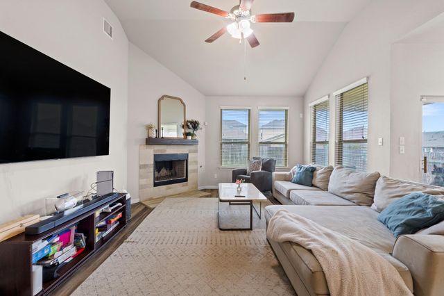 116 Greenock CV, Hutto, TX 78634