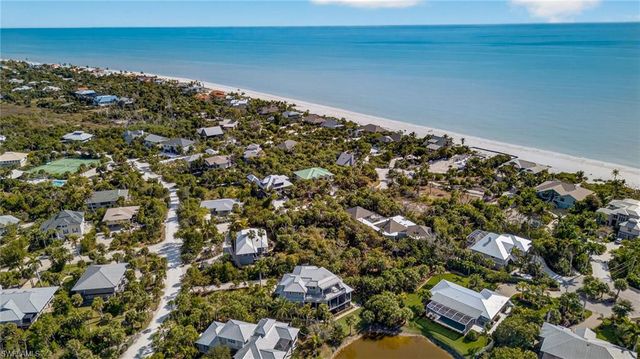 933 Strangler Fig LN, Sanibel, FL 33957