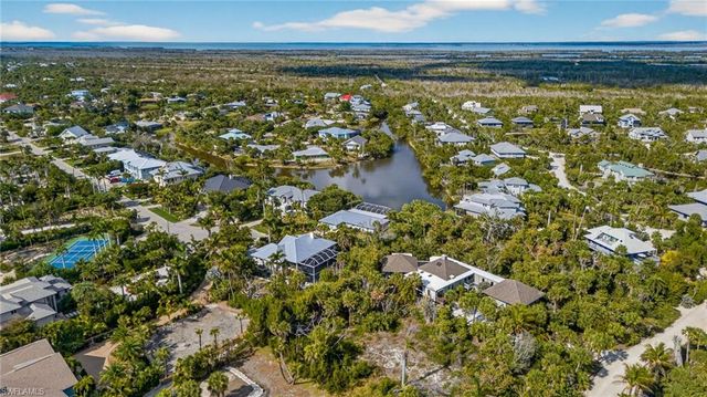 933 Strangler Fig LN, Sanibel, FL 33957