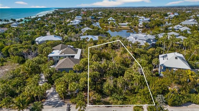 933 Strangler Fig LN, Sanibel, FL 33957