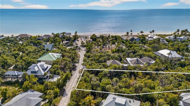 933 Strangler Fig LN, Sanibel, FL 33957