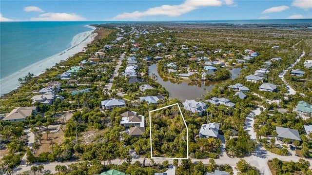 933 Strangler Fig LN, Sanibel, FL 33957