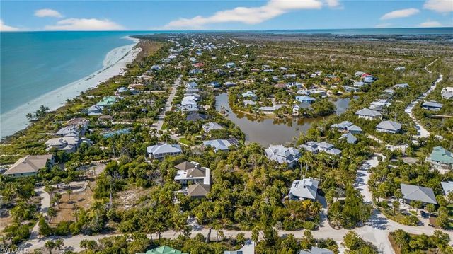 933 Strangler Fig LN, Sanibel, FL 33957