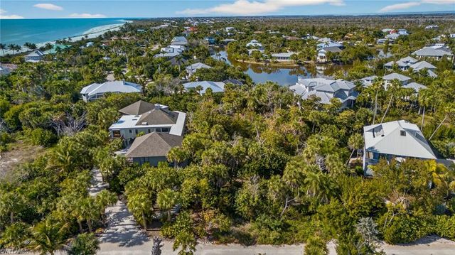 933 Strangler Fig LN, Sanibel, FL 33957