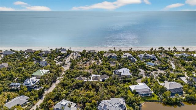 933 Strangler Fig LN, Sanibel, FL 33957