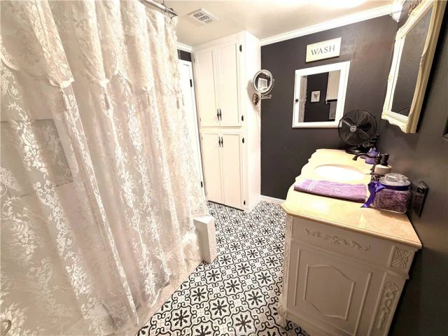 969 E Evans, San Jacinto, CA 92583