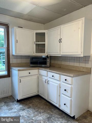 25 & 0 BROAD ST, Ashland, PA 17921
