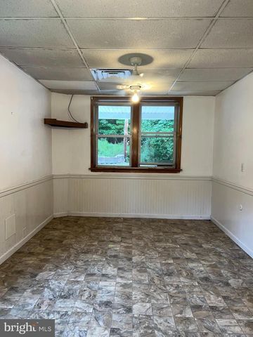 25 & 0 BROAD ST, Ashland, PA 17921