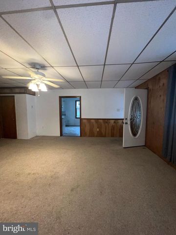 25 & 0 BROAD ST, Ashland, PA 17921