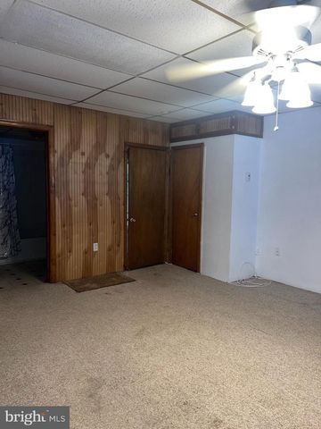 25 & 0 BROAD ST, Ashland, PA 17921