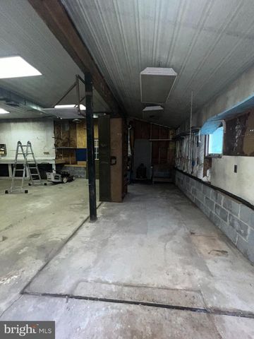 25 & 0 BROAD ST, Ashland, PA 17921