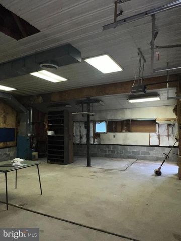 25 & 0 BROAD ST, Ashland, PA 17921