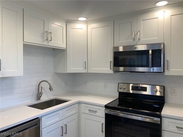 1740 Pine Valley DR 213, Fort Myers, FL 33907