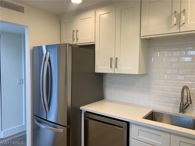 1740 Pine Valley DR 213, Fort Myers, FL 33907