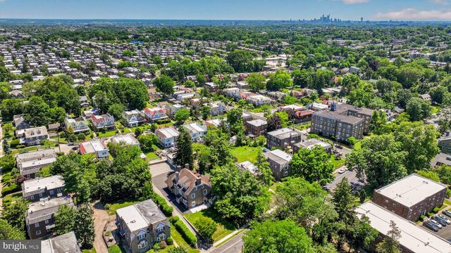 820 E VERNON RD, Philadelphia, PA 19119