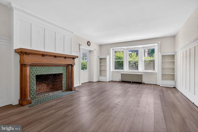 820 E VERNON RD, Philadelphia, PA 19119
