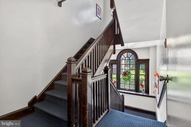 820 E VERNON RD, Philadelphia, PA 19119