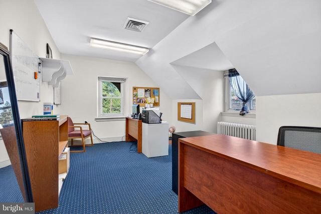 820 E VERNON RD, Philadelphia, PA 19119