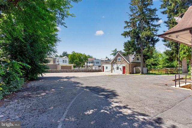 820 E VERNON RD, Philadelphia, PA 19119