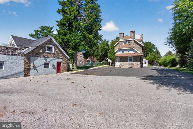 820 E VERNON RD, Philadelphia, PA 19119