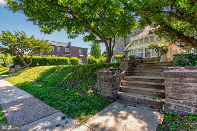 820 E VERNON RD, Philadelphia, PA 19119