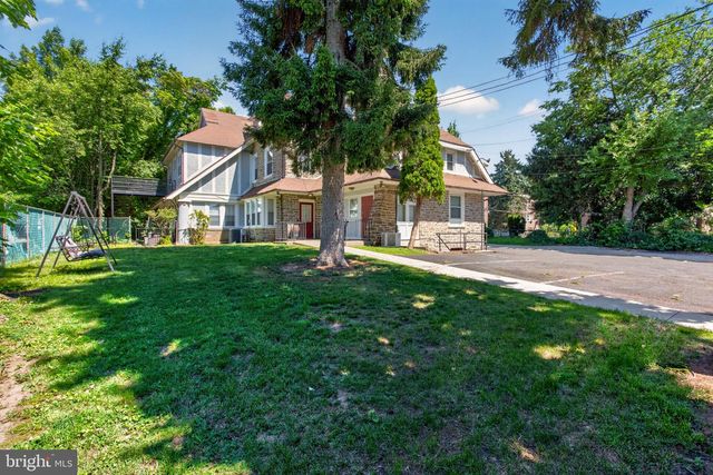 820 E VERNON RD, Philadelphia, PA 19119