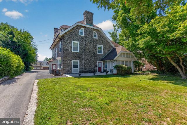 820 E VERNON RD, Philadelphia, PA 19119