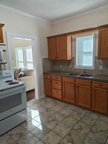 1329 S Greenwood Ave, Wichita, KS 67211