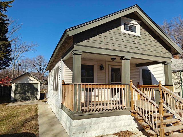 1329 S Greenwood Ave, Wichita, KS 67211