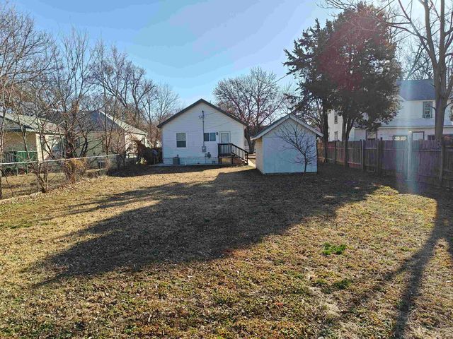 1329 S Greenwood Ave, Wichita, KS 67211