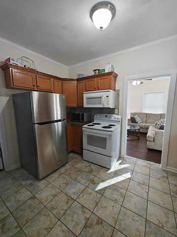 1329 S Greenwood Ave, Wichita, KS 67211